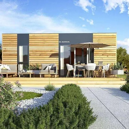 Vakantiehuis Mobile Homes In Zaton Holiday Resort, With Large Pool Area *
