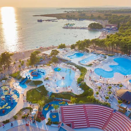Tatil Evi Mobile Homes In Zaton Holiday Resort, With Large Pool Area Zaton (Zadar)