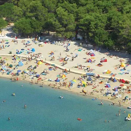 Mobile Homes In Zaton Holiday Resort, With Large Pool Area Ferienhaus Zaton (Zadar)