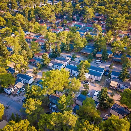Mobile Homes In Zaton Holiday Resort, With Large Pool Area *